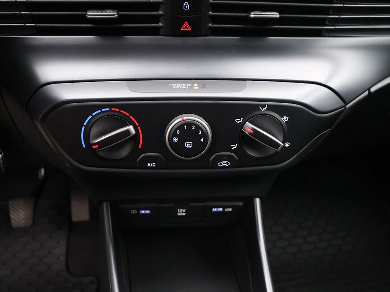 Hyundai i20 1,0 T-GDI 73kW Comfort Club CZ - fotka 22 z 32