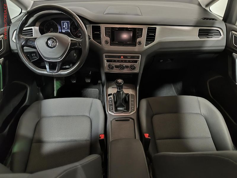 Volkswagen Golf Sportsvan (2015) 1.4 TSi, ČR, Comfortline, AC - fotka 8 z 17
