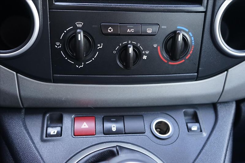 Citroën Berlingo 1,6 HDI  Verze bez DPF - fotka 14 z 18