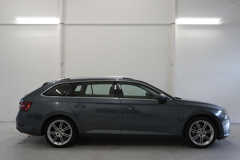 Škoda Superb 1.5 TSI 110kW STYLE TOP SERVIS - fotka 6 z 35