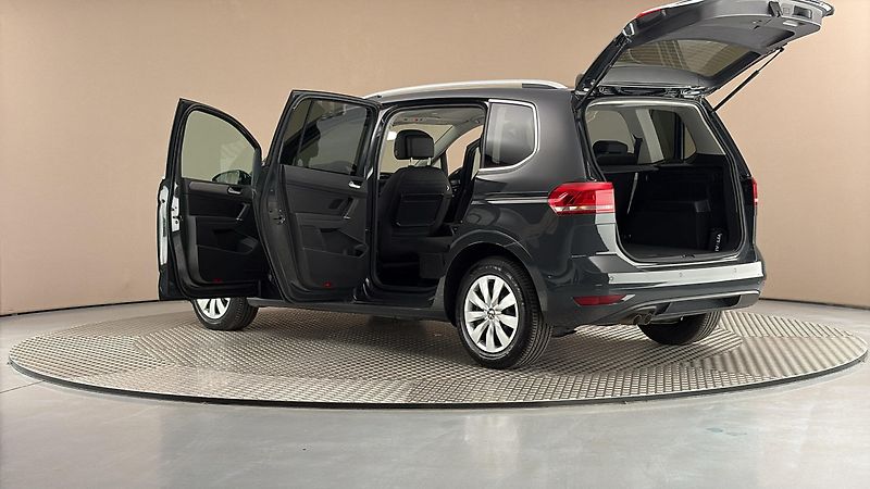 Volkswagen Touran 2.0 TDI DSG Comfortline - fotka 7 z 27