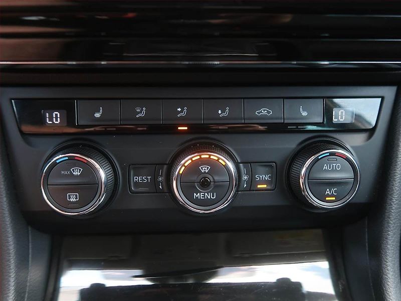Škoda Superb (2016) Style 2.0 TDI, Navi, Bi-Xenony - fotka 16 z 19