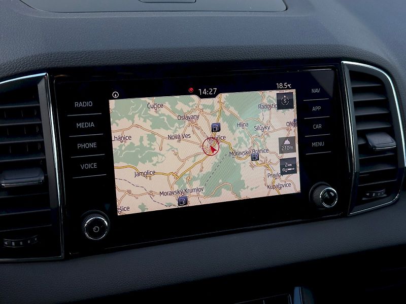 Škoda Karoq (2020) 1.5 TSI 110 kW DSG Style Plus - fotka 18 z 24