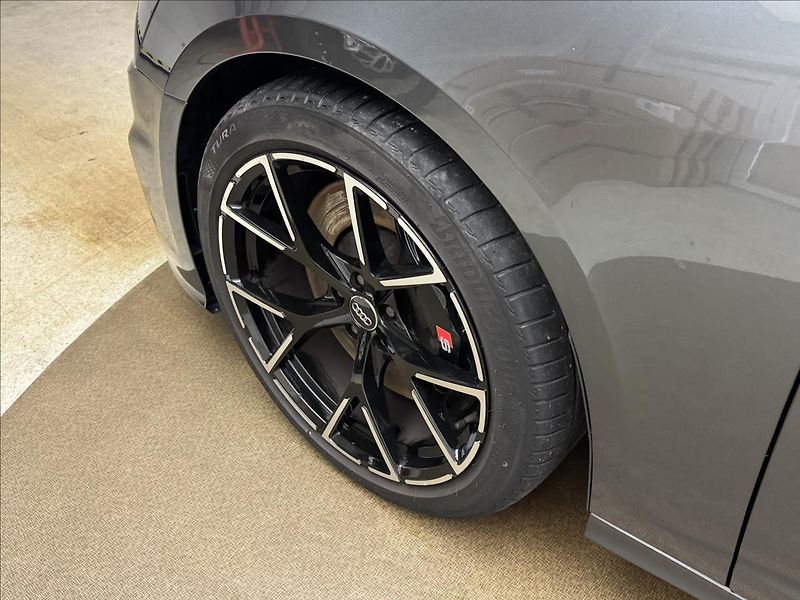 Audi S6 3,0 55TDi 257kW ACC AIR Q TZ - fotka 44 z 50