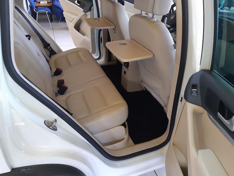 Volkswagen Tiguan 2.0 TSI 4x4 R-LINE  - fotka 20 z 26