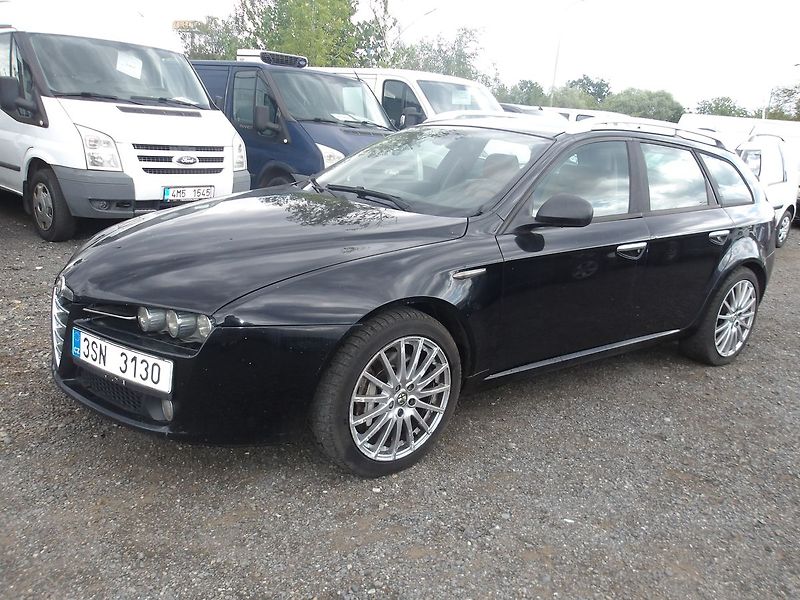 Alfa Romeo 159 2,4JTD HLUČNÁ SPOJKA ! - fotka 1 z 30