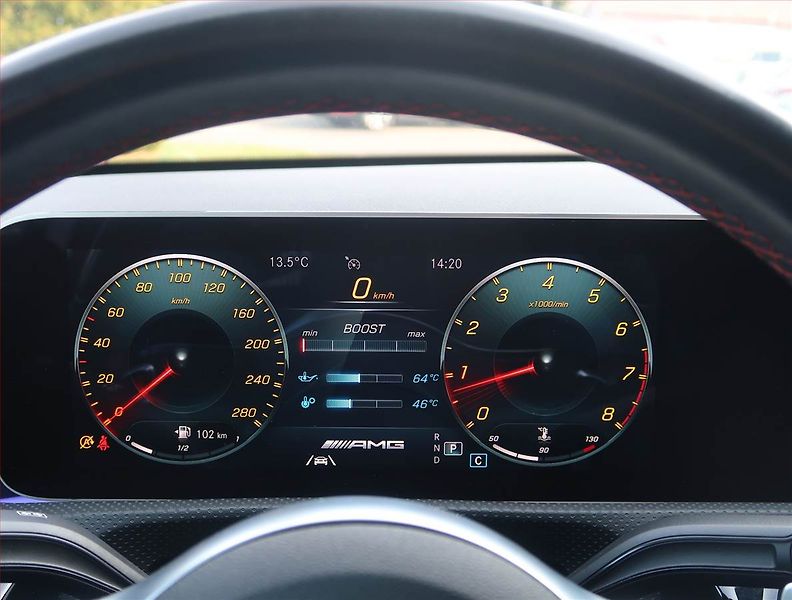 Mercedes-Benz Třídy A (2019) AMG line A 35 AMG 4MATIC - fotka 11 z 16