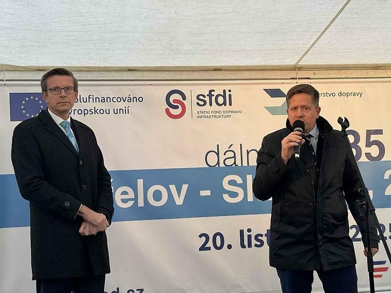 ŘSD ve čtvrtek kompletně otevřelo 3,2 kilometru dlouhý úsek dálnice D35 Křelov – Slavonín II. etapa, 20. listopadu 2025