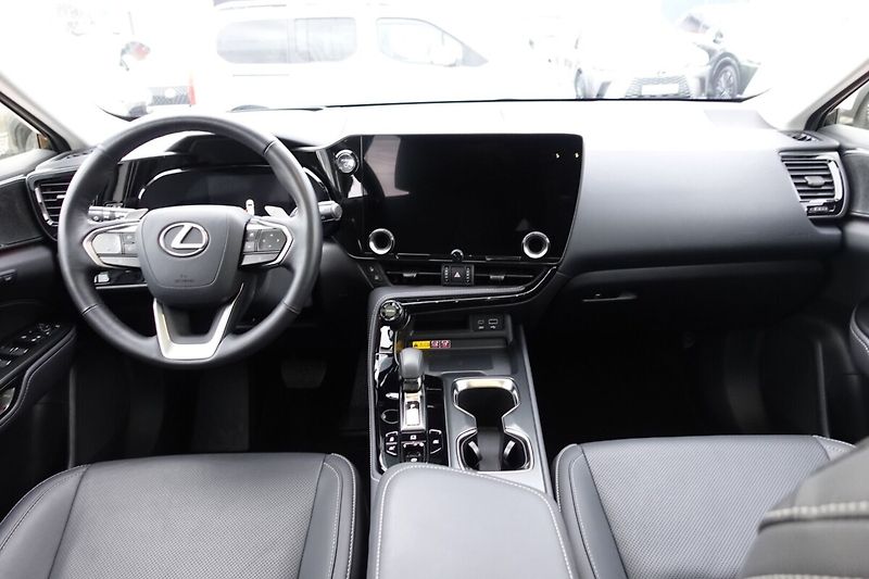 Lexus NX 350h NX350h Luxury Top Panoramic 4x - fotka 17 z 38