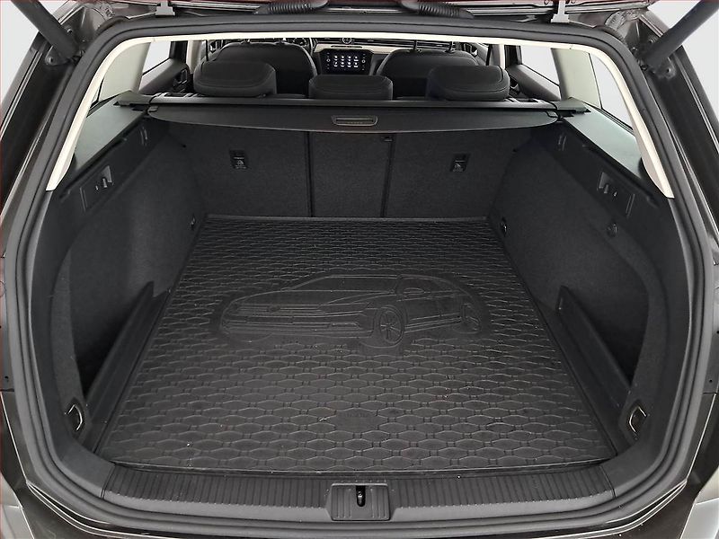 Volkswagen Passat (2018) R-Line 2.0 TDI, Automat, ČR - fotka 14 z 18