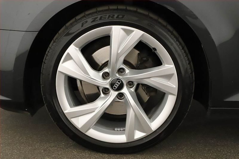 Audi A4 (2016) 2.0 TDI, Xenony, Tempomat - fotka 11 z 14