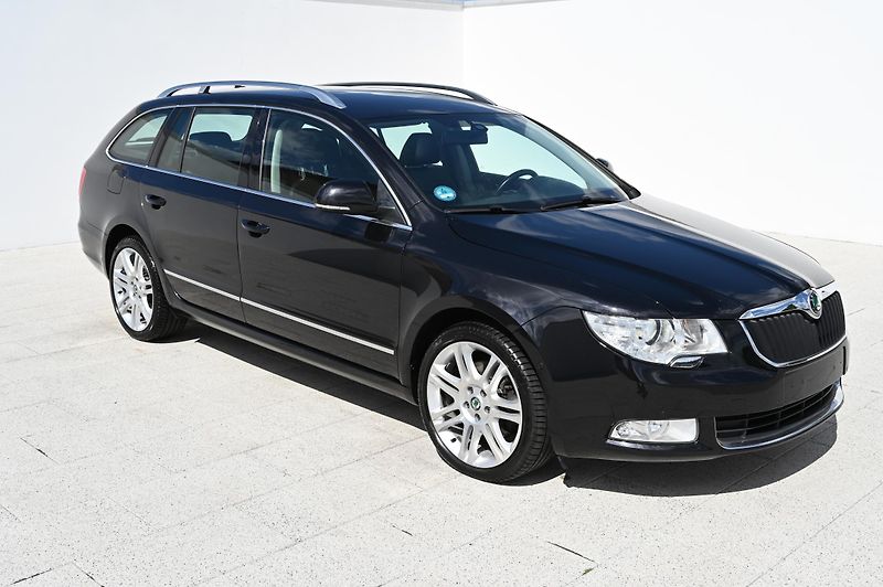 Škoda Superb 2.0TDI 125KW DSG Elegan. 12/09 - fotka 3 z 45