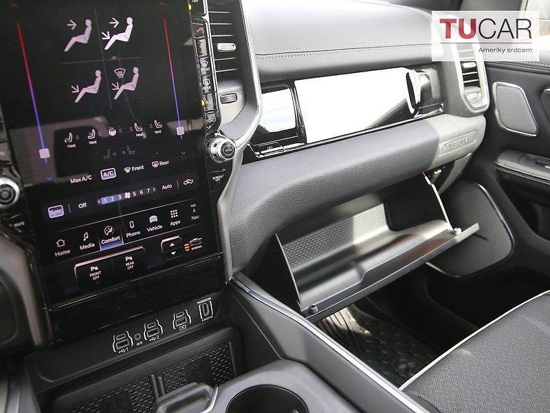 RAM 1500 (2026) Laramie 5.7 V8 HEMI 2026 - fotka 29 z 43