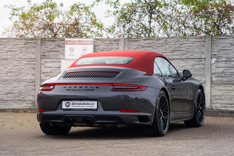 Porsche 911 Carrera 4 GTS Lift 331kWCabrio - fotka 10 z 52