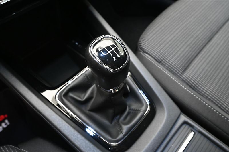 Škoda Octavia 2,0 TDI 85 kW VIRTUAL NAVI Zár - fotka 22 z 30