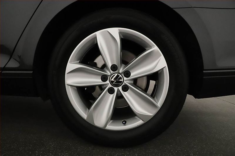 Volkswagen Passat (2022) 2.0 TDI, Automat, Navi - fotka 20 z 20