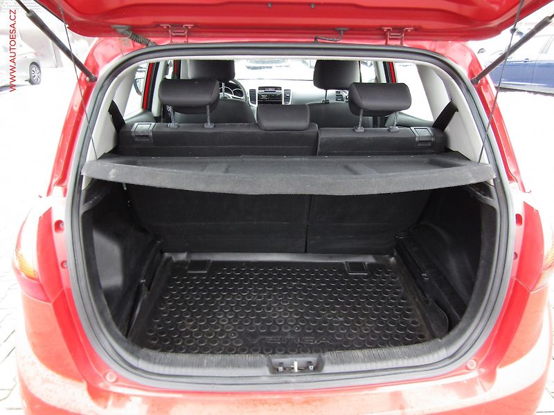 Kia Venga (2010) 1.4CVVT, ČR, TZ - fotka 7 z 17
