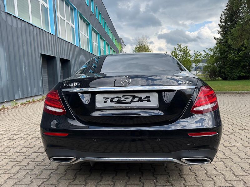 Mercedes-Benz Třídy E TOP / AMG 4matic/v zimě nejeté - fotka 4 z 30