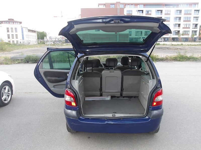 Renault Scénic 1,9DCi AUTOMAT !!! Serv.kn! - fotka 20 z 26
