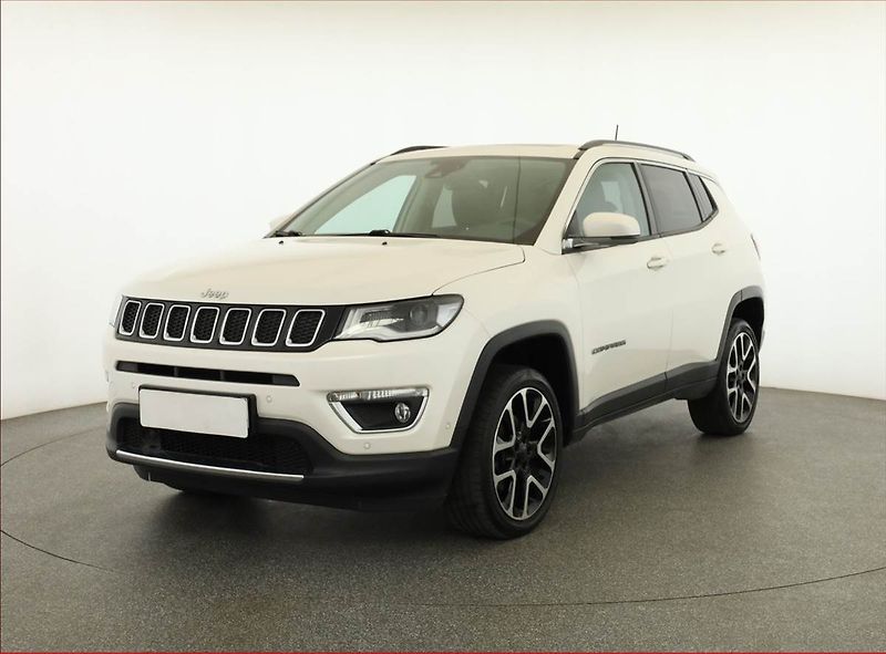 Jeep Compass (2019) 1.4 MultiAir, 4X4, Automat - fotka 2 z 21