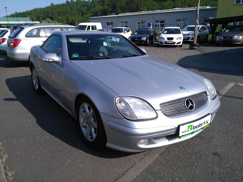 Mercedes-Benz SLK 200 Kompressor manuál - fotka 2 z 28