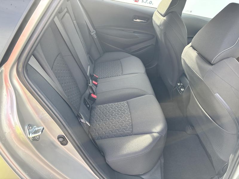Toyota Corolla (2019) 1.2Turbo 85kW Alu kola! - fotka 11 z 29