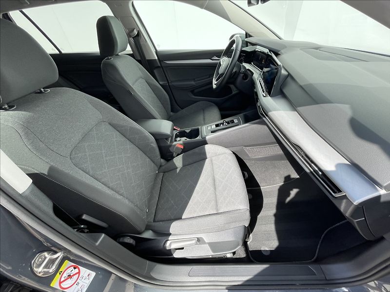 Volkswagen Golf Variant 1,5 eTSI DSG Life Kamera+KESSY - fotka 17 z 23