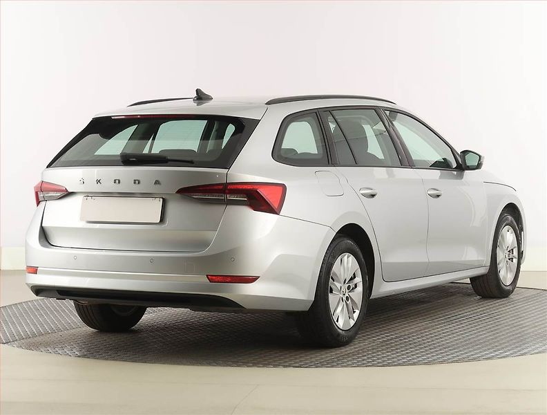 Škoda Octavia (2023) Ambition 2.0 TDI, digi klima - fotka 5 z 24