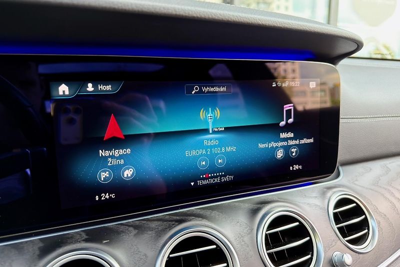 Mercedes-Benz Třídy E (2020) E 220d 4Matic AMG Line - fotka 74 z 112