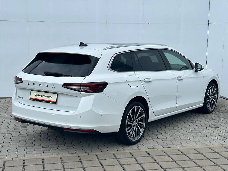 Škoda Superb L&K 7DSG 2,0TDI - fotka 2 z 28