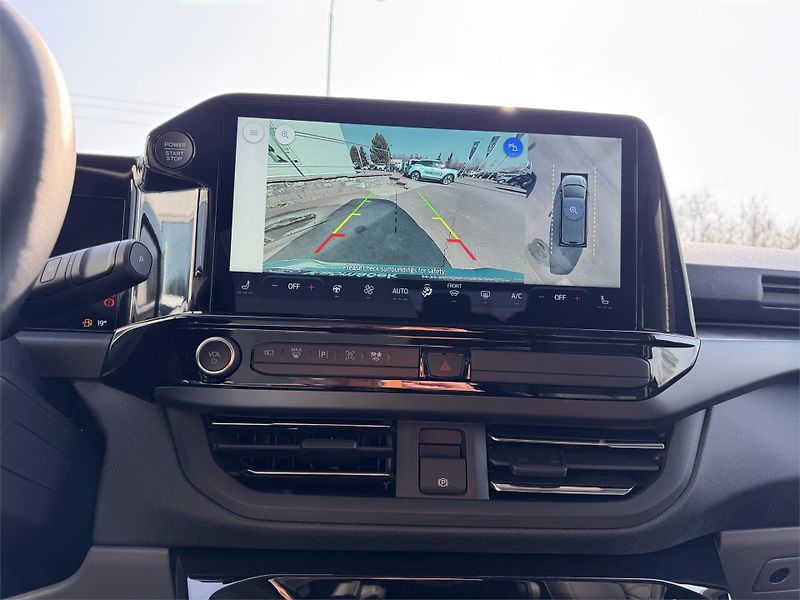 Ford Tourneo Custom (2025) Titanium X L1, Tourneo, 2.0 Ec - fotka 18 z 18