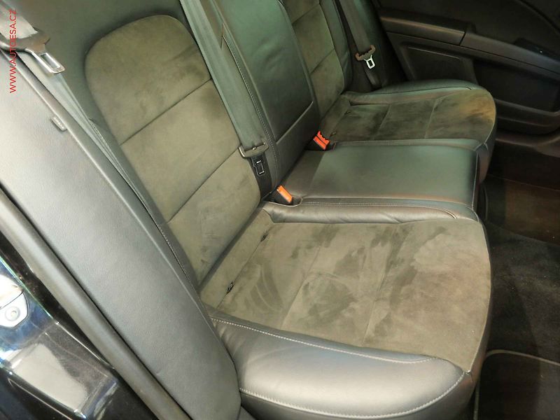 Škoda Superb (2015) 2.0TDI, DSG, xenon - fotka 12 z 20