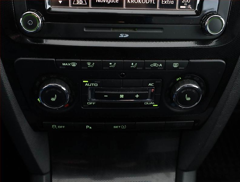 Škoda Octavia (2012) RS 2.0 TDI, Serv.kniha, Navi - fotka 11 z 17