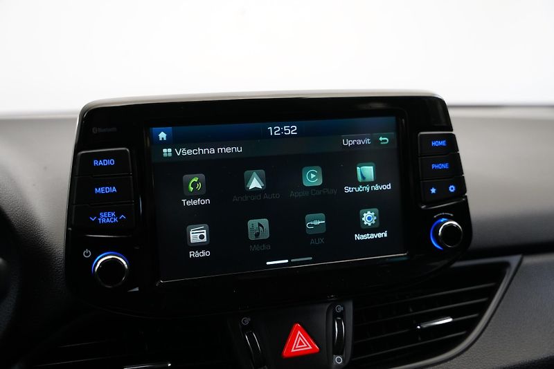 Hyundai i30 - fotka 18 z 24