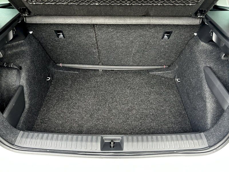 Škoda Kamiq (2021) 1.5 TSI 110kW MP6 Ambition - fotka 29 z 32