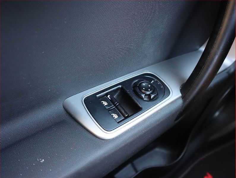 Alfa Romeo MiTo (2016) 1.4 TB MultiAir, Automat - fotka 17 z 18