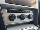 Volkswagen Passat 2,0 TDi MATRIX ComfortLine - náhled 28