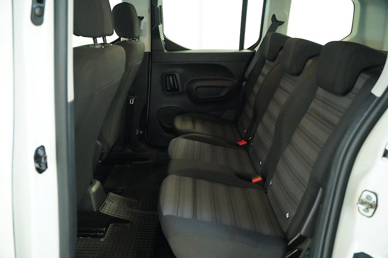 Opel Combo - fotka 29 z 30