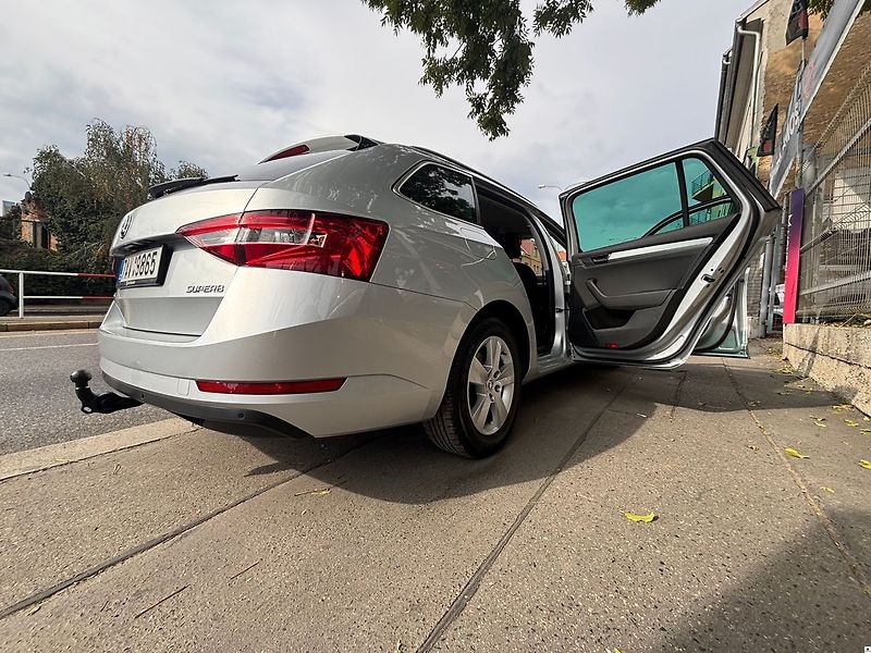 Škoda Superb 2.0TDI-110KW.DSG.TAŽNÉ-ZÁRUKA - fotka 15 z 48