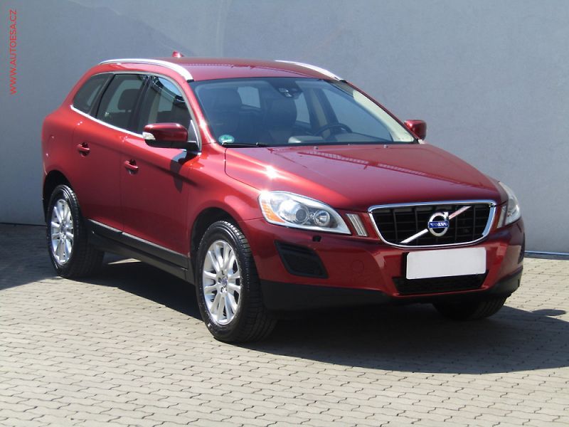Volvo XC60 (2011) 2.4d 4x4, 2.maj, AT, xenon - fotka 1 z 3