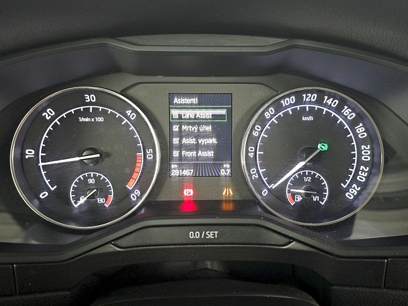 Škoda Superb (2016) 2.0TDi 140kW DSG STYLE PLUS TA - fotka 15 z 27