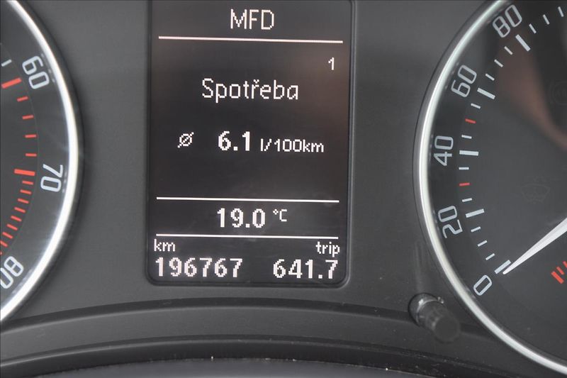 Škoda Octavia 1,2 TSI 77KW 2XKOLA XENONY - fotka 36 z 43