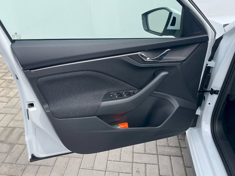 Škoda Kamiq (2026) 1,0 TSI / 85 kW DSG Top Select - fotka 16 z 30