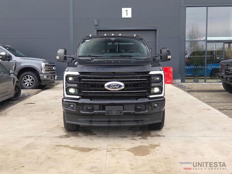 Ford Ostatní (2026) Ford F350 Platinum gooseneck  - fotka 2 z 9
