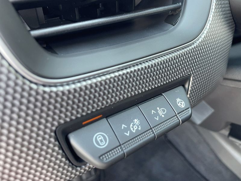 Renault Arkana (2025) TECHNO 1,3TCe 140k EDC - fotka 22 z 26
