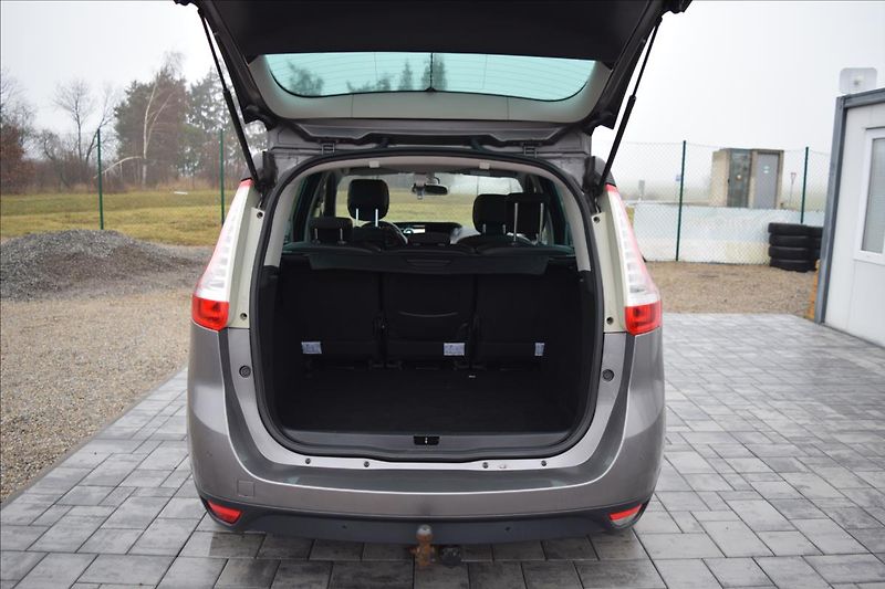 Renault Scénic 1,9 DCI 96KW TAŽNÉ NAVI KAMERA - fotka 23 z 57