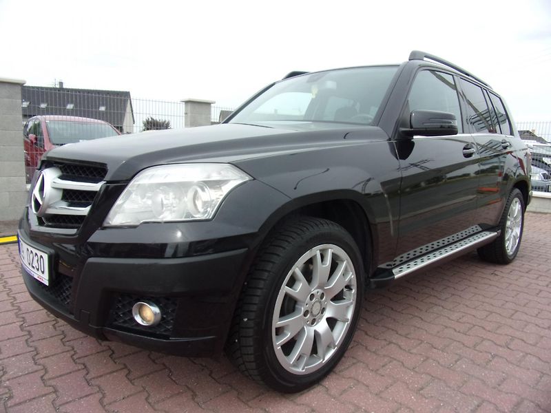 Mercedes-Benz GLK (2009) 350 CDI V6 4MATIC TEMP AC - fotka 3 z 36