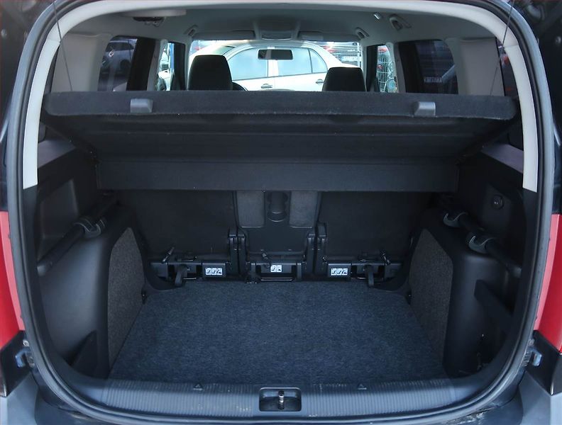 Škoda Yeti (2010) Ambition 1.2 TSI, Tempomat - fotka 13 z 19