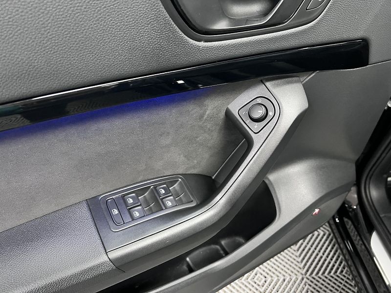 Cupra Ateca 2.0 TSI 221 kW REZERVACE - fotka 16 z 54