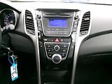 Hyundai i30 (2012) 1,6 16V KLIMA TEMP ČR - náhled 23
